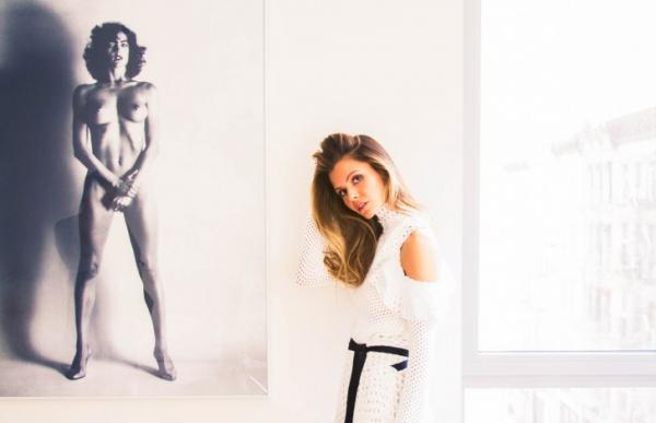 Μέσα στην ντουλάπα της στιλίστριας της Bella Hadid