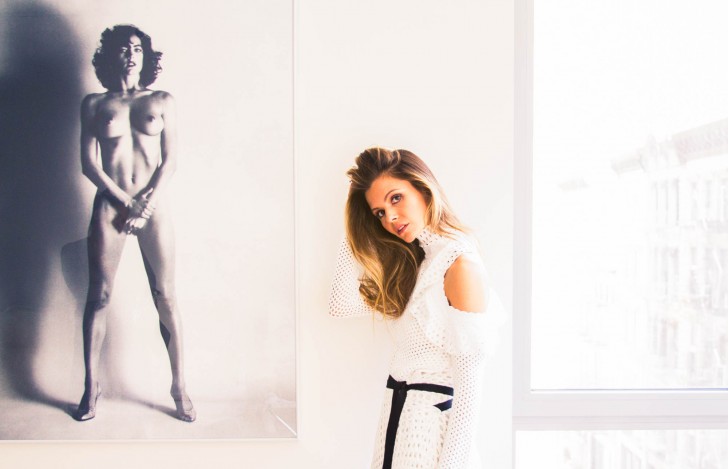 Μέσα στην ντουλάπα της στιλίστριας της Bella Hadid