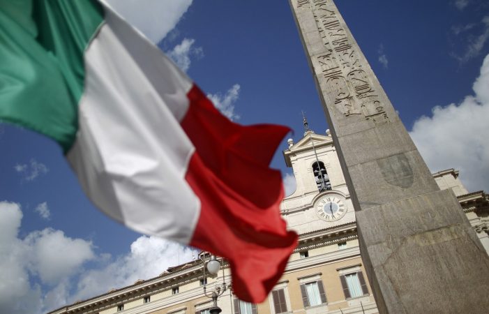 CNBC: Η Ιταλία γίνεται ο αδύναμος κρίκος της ευρωζώνης