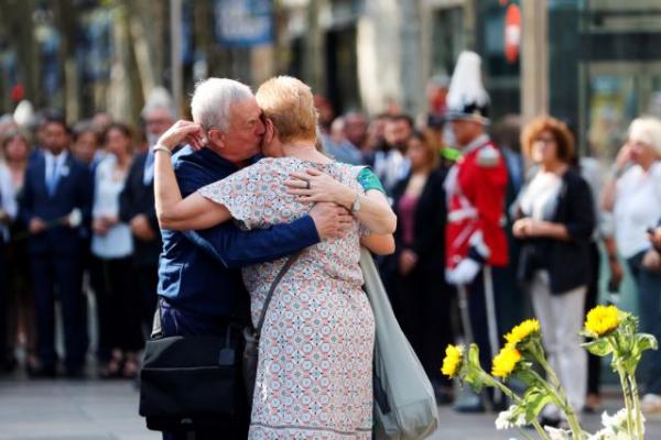 Η Ισπανία τιμά τα θύματα της περσινής τρομοκρατικής επίθεσης [εικόνες]