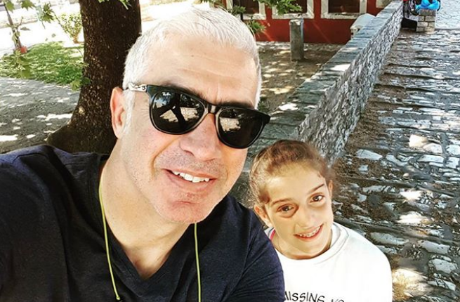 Αντώνης Νικοπολίδης: Ποζάρει με τις γυναίκες της ζωής του