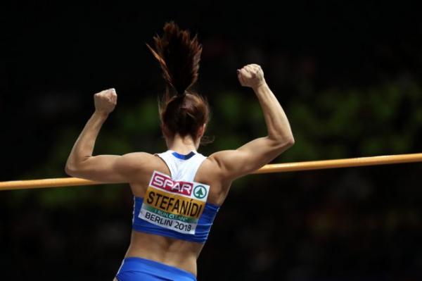 «Χρυσή» η Στεφανίδη στο επί κοντώ, αργυρό η Κυριακοπούλου