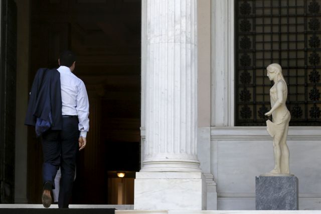 Εκτός μνημονίων, αμέσως καλύτερα : Η κυβέρνηση σε προεκλογικό οίστρο