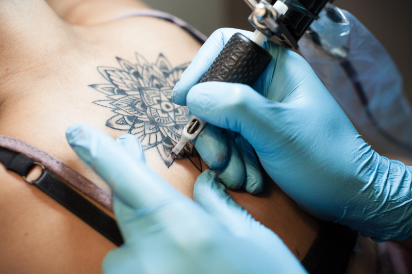 Τα τατουάζ ενέχουν τον κίνδυνο καρκίνου