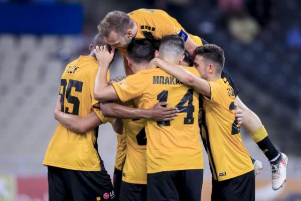 Με οδηγό τον Λιβάγια η ΑΕΚ επικράτησε του ΠΑΣ Γιάννινα