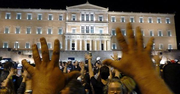 Θέλουν να παραδώσουν ξανά τη χώρα στον λαϊκισμό; Ας τους εμποδίσουμε