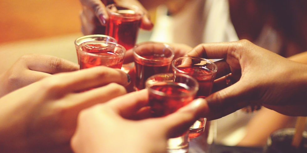 Κακό στην καρδιαγγειακή υγεία κάνει η ακατάσχετη κατανάλωση αλκοόλ