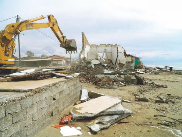 Το μεγάλο ψέμα του ΣΥΡΙΖΑ με τις ανατροπές στη νομοθεσία για τα δάση και αυθαίρετα