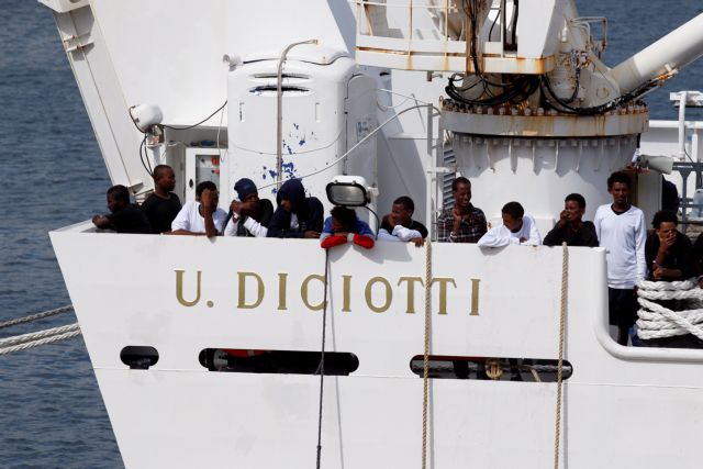 «Μύδροι» ΟΗΕ για την κόντρα Ιταλίας - ΕΕ στις πλάτες προσφύγων