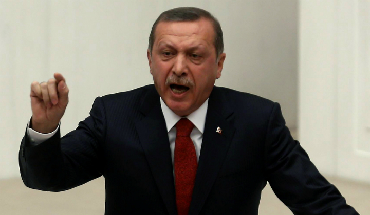 Σκληρή απάντηση Ερντογάν σε ΗΠΑ : Η Τουρκία γονατίζει μόνο στον θεό