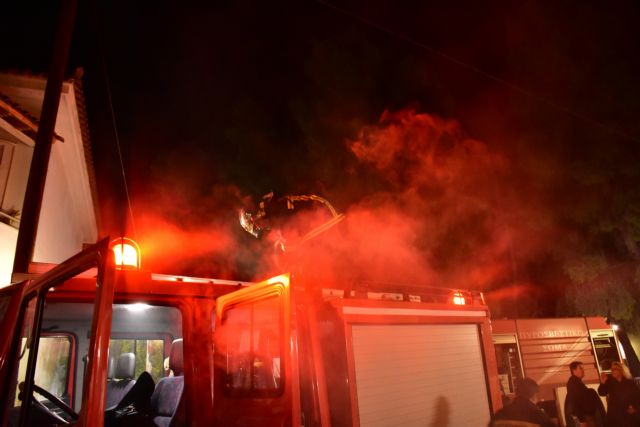 Ν.Φιλαδέλφεια: Υπό έλεγχο τέθηκε πυρκαγιά σε ακατοίκητο κτίριο