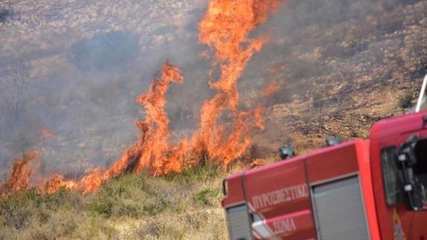 Πολύ ψηλός κίνδυνος πυρκαγιάς – Σε ποιες περιοχές
