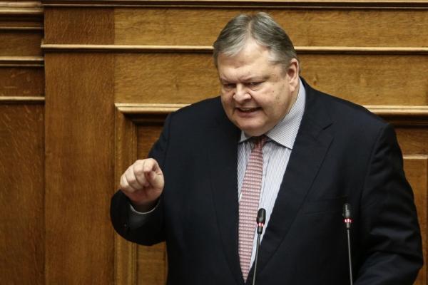 Βενιζέλος: Προσβλητικό για την κοινή λογική να εμφανίζεται η έξοδος ως επιτυχία