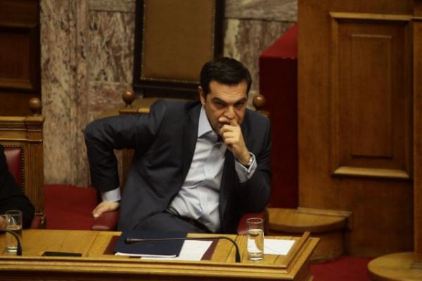 SYRIZA struggles to win over the centre-left