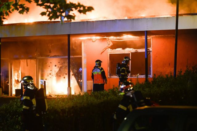 Παρίσι: Τουλάχιστον 19 τραυματίες από φωτιά σε κτίριο