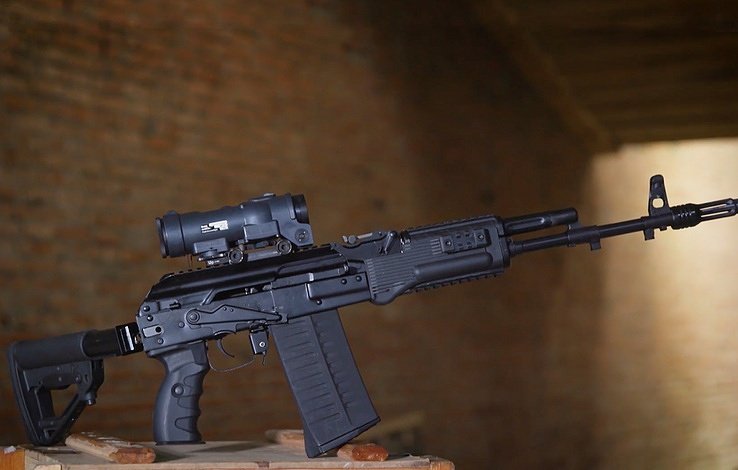 Το νέο καλάσνικοφ θα παίρνει «νατοϊκά» φυσίγγια