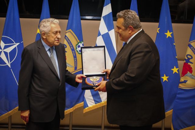 Με… βαρύ δώρο έφυγε ο Κουβέλης από το υπουργείο Εθνικής Άμυνας