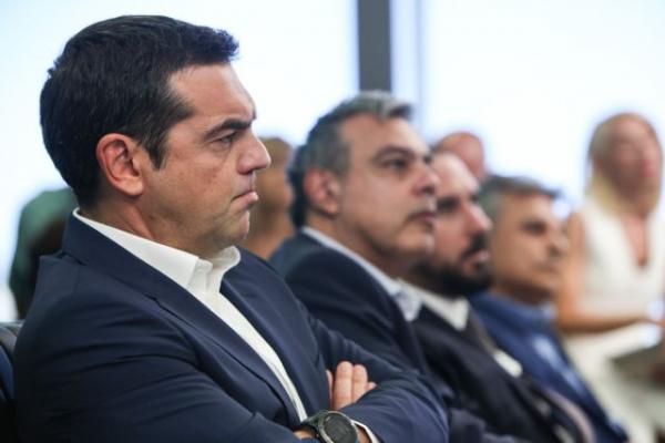 Tsipras sows polarisation in address on bailout exit, on the road to elections