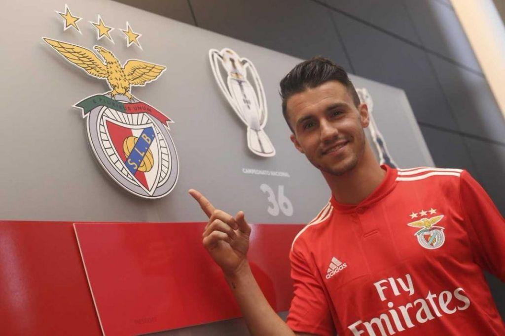 Στην Μπενφίκα και επίσημα ο Κορσιά