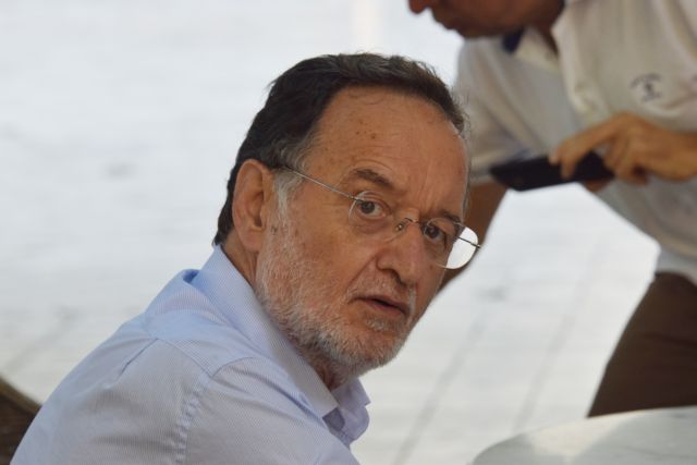 Επικοινωνία Λαφαζάνη με τους γονείς τους δύο στρατιωτικών