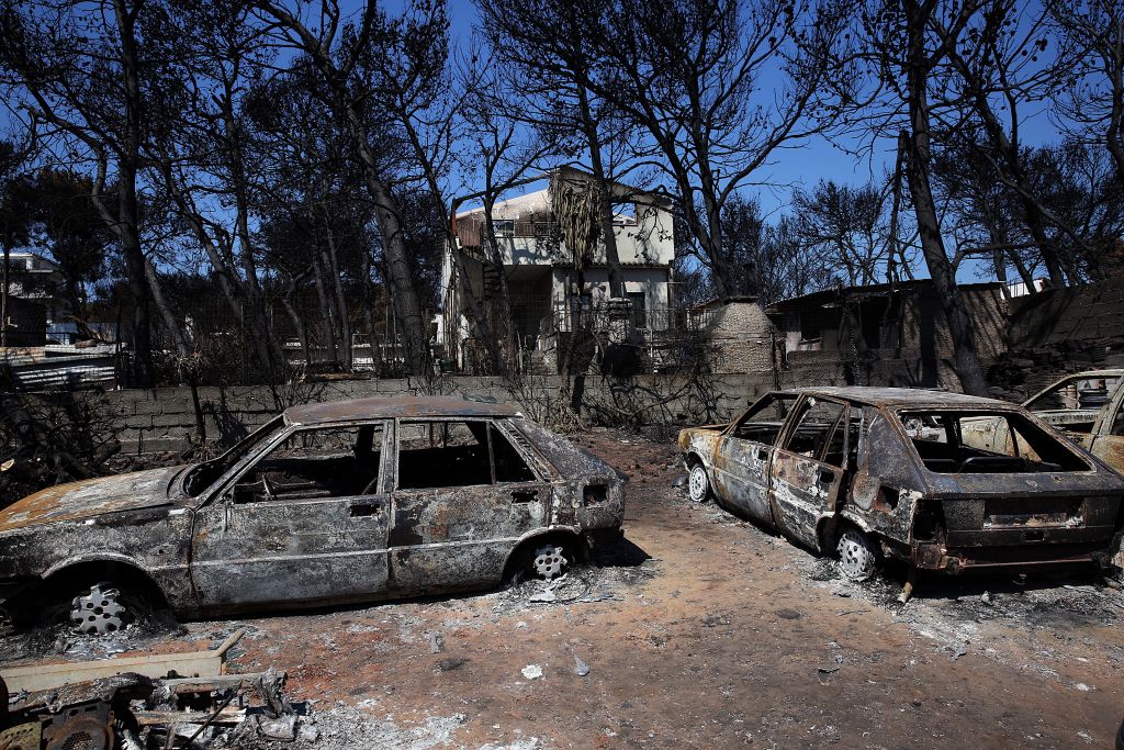 Στους 96 αυξάνονται οι νεκροί της φονικής πυρκαγιάς