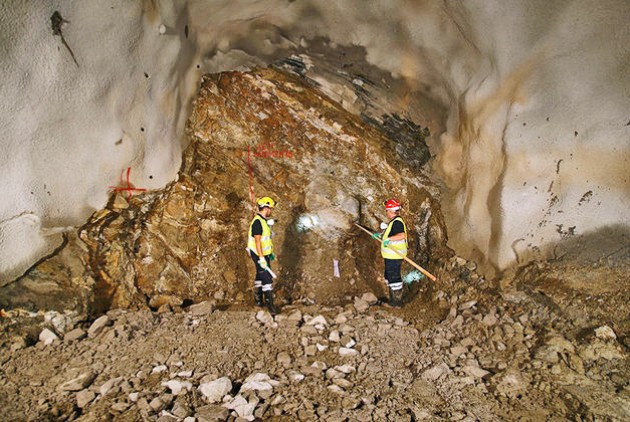 Νέα συλλογική σύμβαση εργασίας για τους μεταλλωρύχους μετά από 7 χρόνια