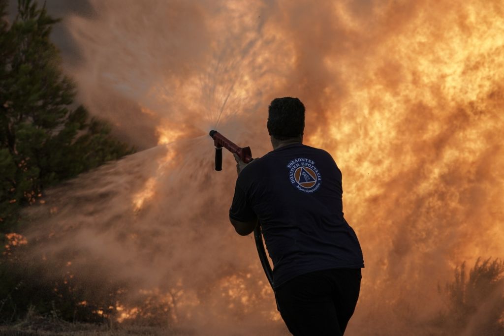 Πυρκαγιές σε Ρέθυμνο και Μυτιλήνη