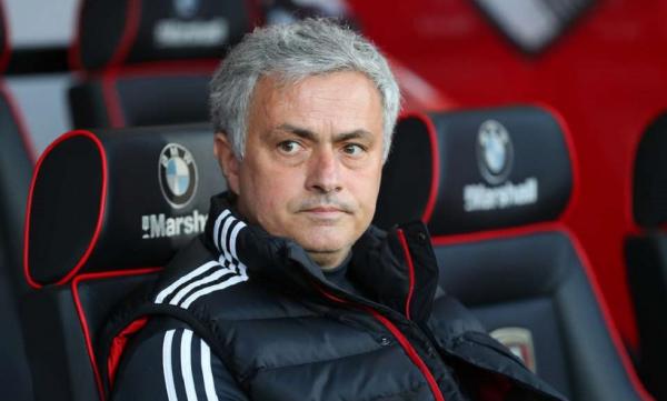 Μουρίνιο : Η Λίβερπουλ αγοράζει τους πάντες και τα πάντα, εμείς όμως…