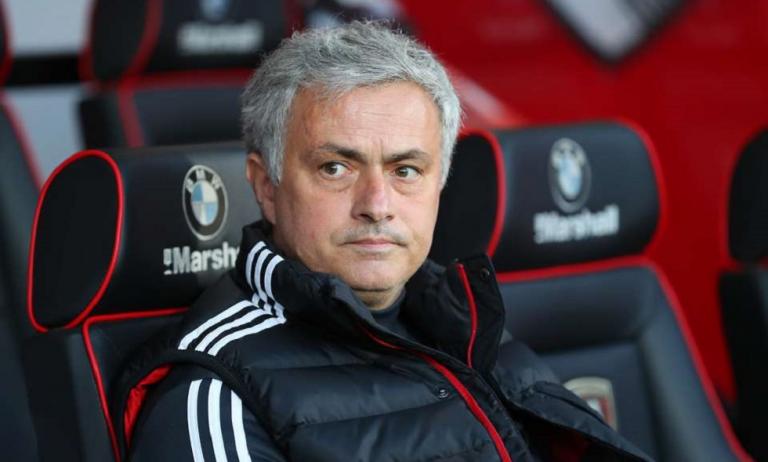 Μουρίνιο : Η Λίβερπουλ αγοράζει τους πάντες και τα πάντα, εμείς όμως…