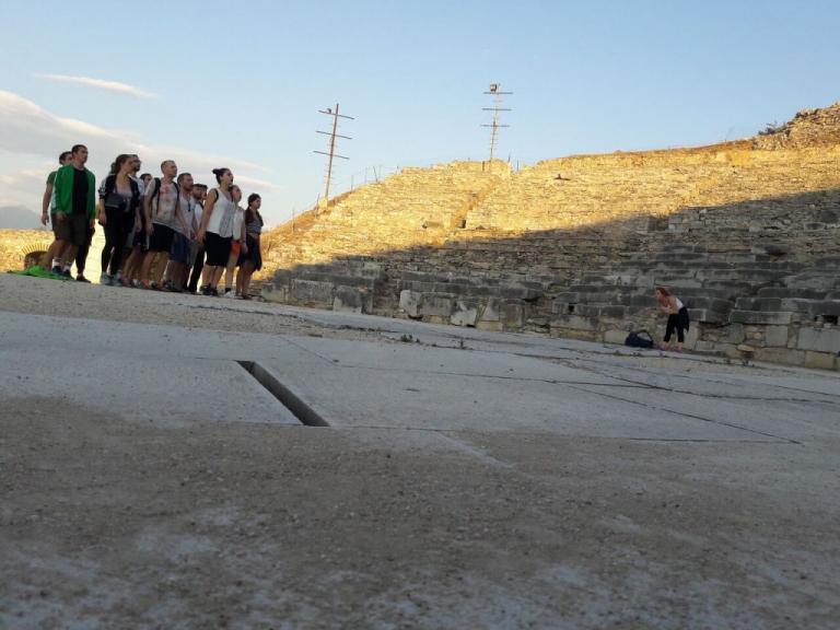 Πρώτες φωτογραφίες από τον «Προμηθέα Δεσμώτη» της Γεωργίας Μαυραγάνη