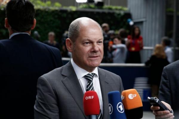 «Φρένο» από Γερμανία στα σενάρια αναβολής περικοπών στις συντάξεις