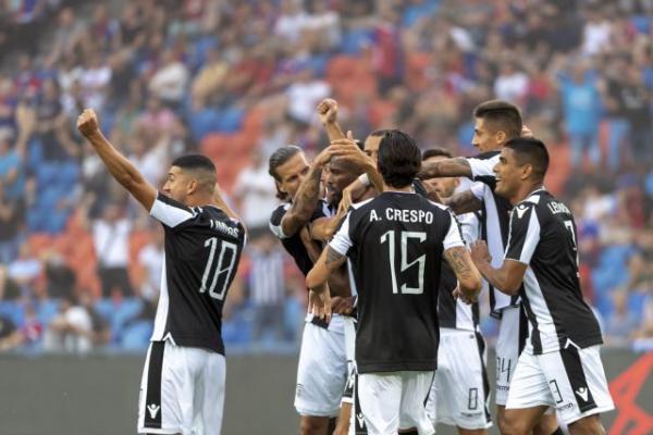 «Βασιλική» πρόκριση του ΠΑΟΚ, 3-0 τη… Βασιλεία