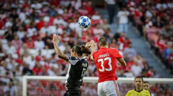 Livescore : Μπενφίκα-ΠΑΟΚ (1-1 Τελικό)