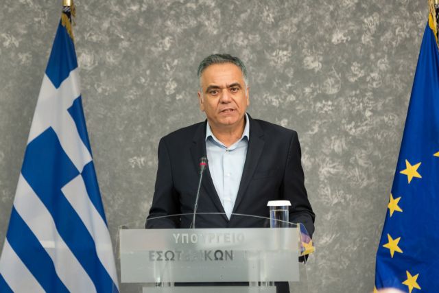 Ποιον δεν θέλει στα πόδια του ο πρωθυπουργός