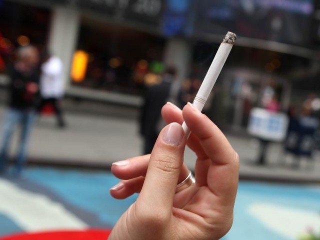 Αίτημα για απαγόρευση του καπνίσματος σε ανοιχτούς χώρους