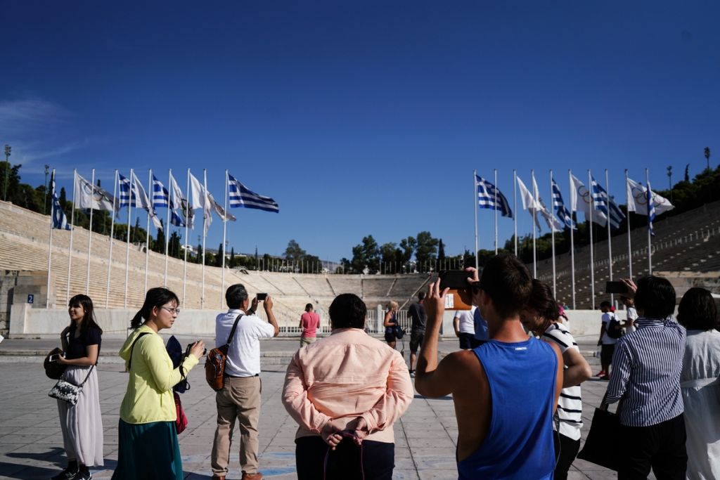 Οι τουρίστες τον Αύγουστο επιλέγουν Αθήνα