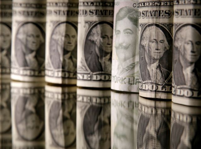 Κατάρρευση για την Τουρκία, αβεβαιότητα για την Ελλάδα