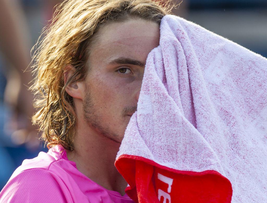 Ο Τσιτσιπάς τραγουδάει για να χαλαρώσει