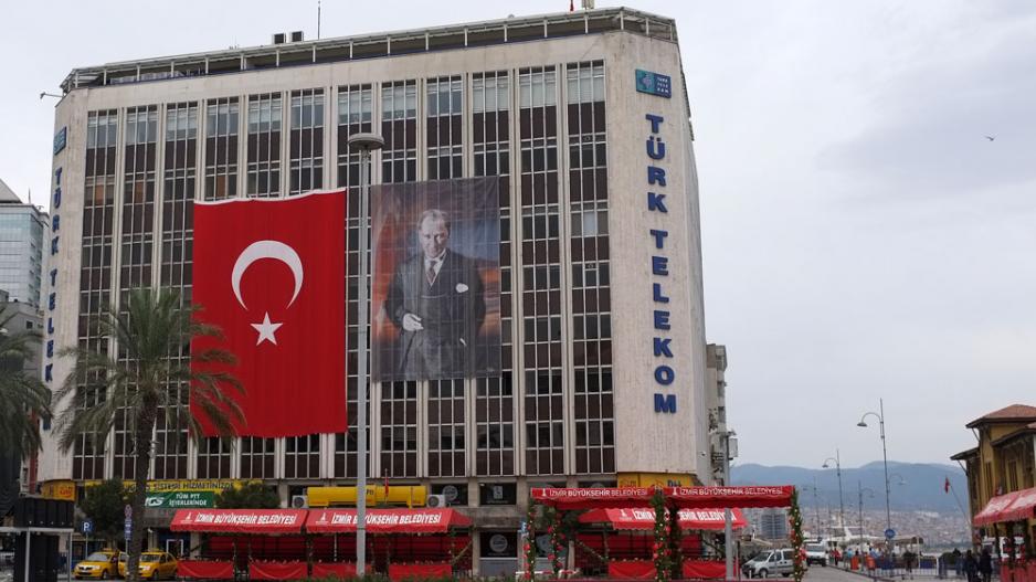 Νέο χαστούκι στην τουρκική οικονομία, χρεοκόπησε η Turk Telekom