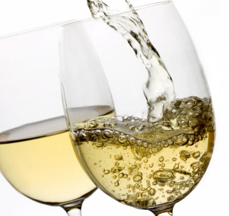 Ζάκυνθος: Κατασχέθηκαν 300 λίτρα οινοπνευματώδη χύμα ποτά