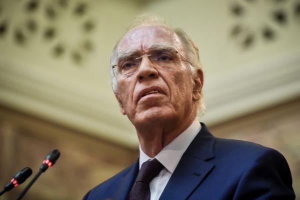 Λεβέντης: Ο Αλέξης Τσίπρας δεν έχει πάγκο