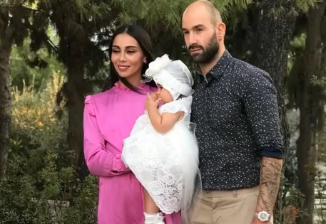 Σπανούλης-Χοψονίδου: Βάφτισαν την κορούλα τους [Φωτογραφίες]