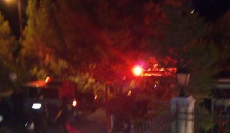 Φωτιά κοντά σε κατοικίες στη Διώνη Ραφήνας