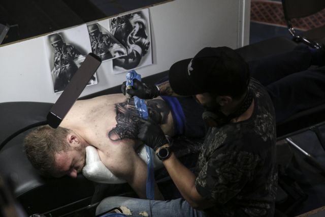 ΚΕΠΚΑ: «Όχι» στα τατουάζ από μαύρη χέννα
