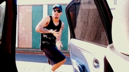 Kiki challenge: Η επικίνδυνη πρόκληση που έχει κατακλύσει τα social media