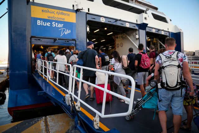 Κορυφώνεται η μεγάλη έξοδος : Όπου φύγει – φύγει οι Αθηναίοι