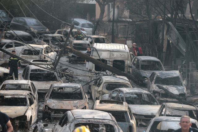 Αστυνομικοί : Η Πυροσβεστική δεν μας είχε ενημερώσει μέχρι που η φωτιά πέρασε τη Λ.Μαραθώνος