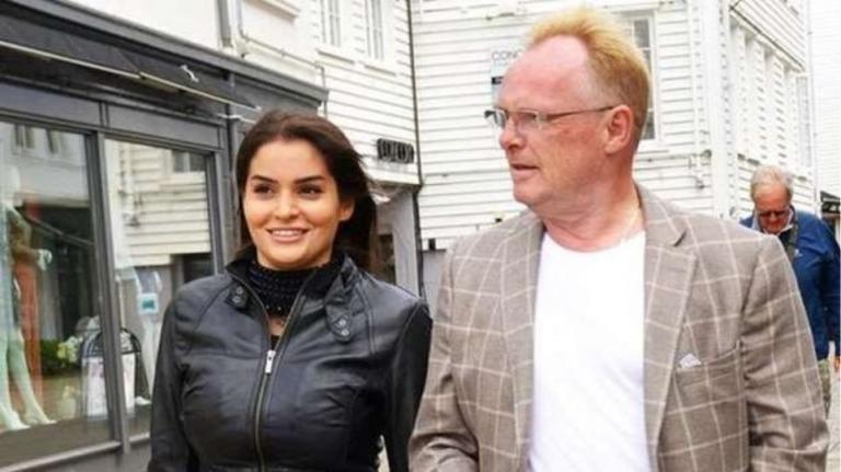 Νορβηγία: Καρατόμηση υπουργού για ιδιωτικό ταξίδι με την 28χρονη σύντροφό του