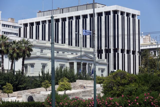 Σε αντικατάσταση του έλληνα πρέσβη στη Μόσχα προχωρά το ΥΠΕΞ