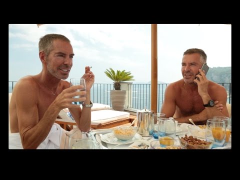 Οι Dsquared λατρεύουν την φθινοπωρινή Μύκονο…